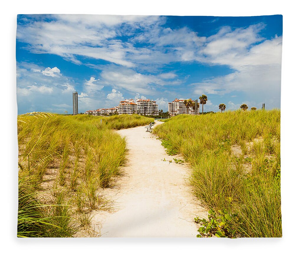 Architecture Fleece Blanket featuring the photograph Miami Beach #30 by Raul Rodriguez