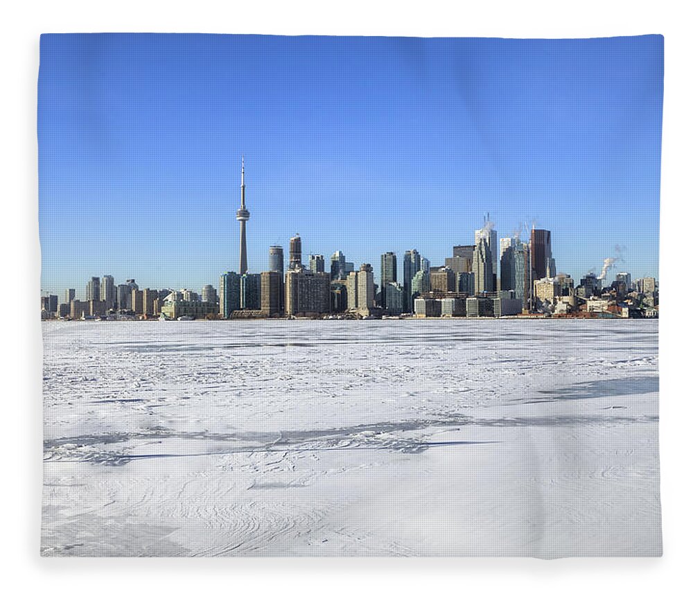 Skyline Fleece Blanket featuring the photograph Toronto #7 by Joana Kruse
