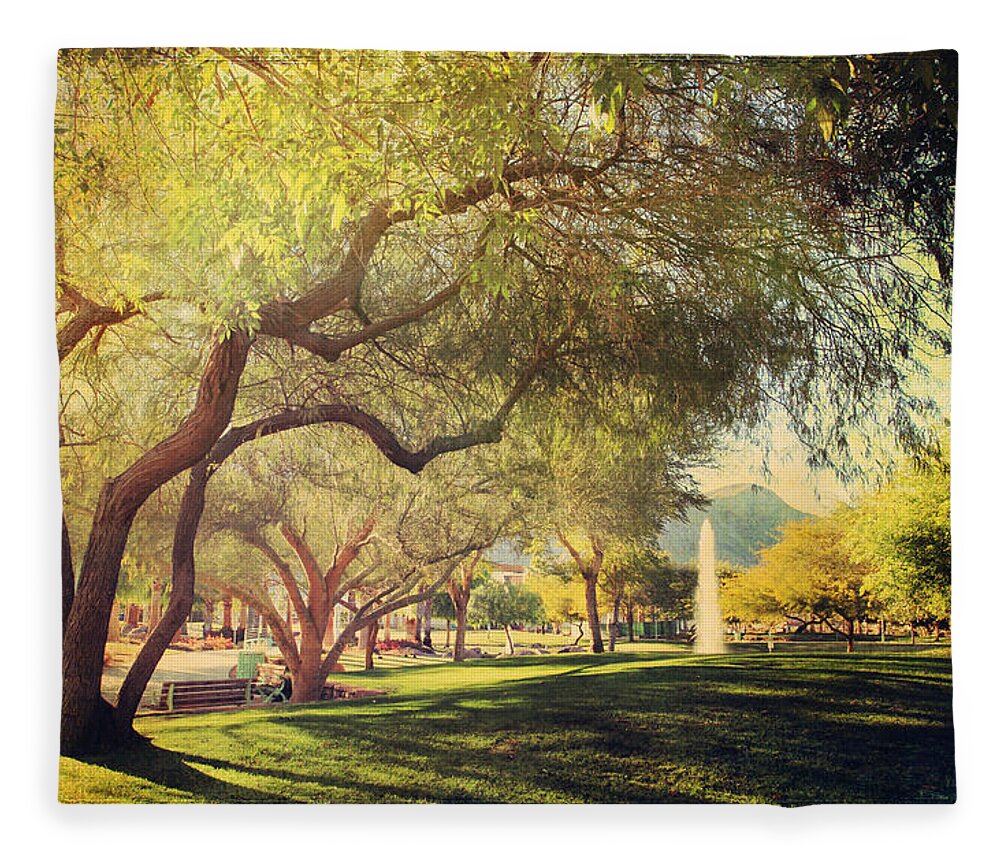 La Quinta Fleece Blanket featuring the photograph A Day for Dreaming by Laurie Search