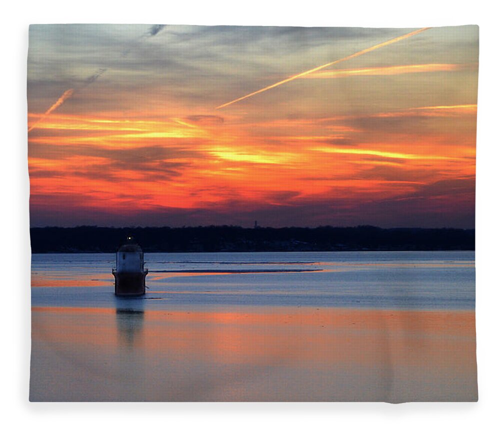 Chesapeake Bay Fleece Blanket featuring the photograph Baltimore Light at Gibson Island by Bill Swartwout