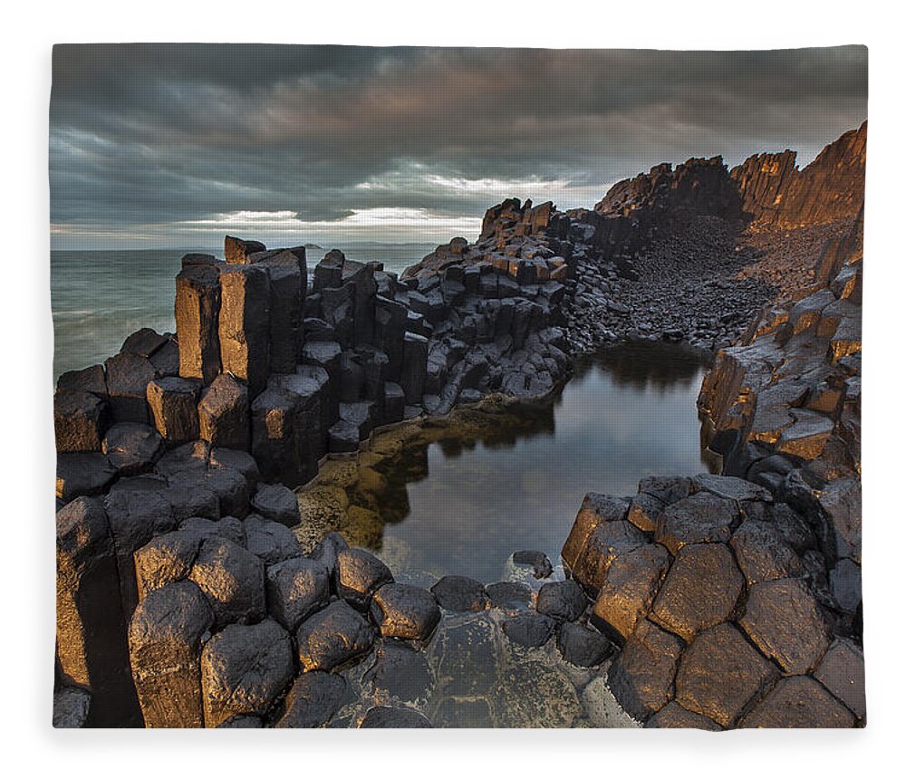 535898 Fleece Blanket featuring the photograph Basalt Cliff At Blackhead Beach Otago by Colin Monteath