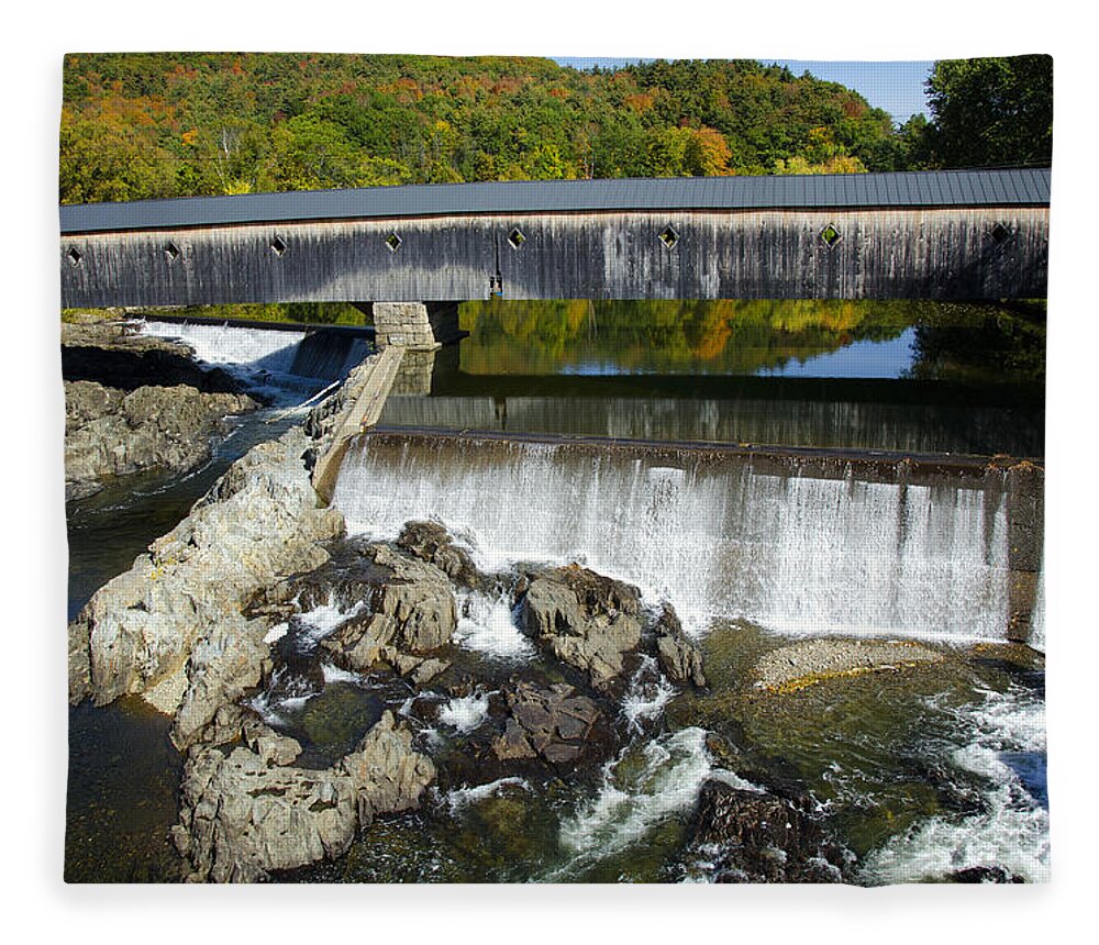 Autumn Fleece Blanket featuring the photograph Bath Haverhill Covered Bridge in Autumn by Donna Doherty