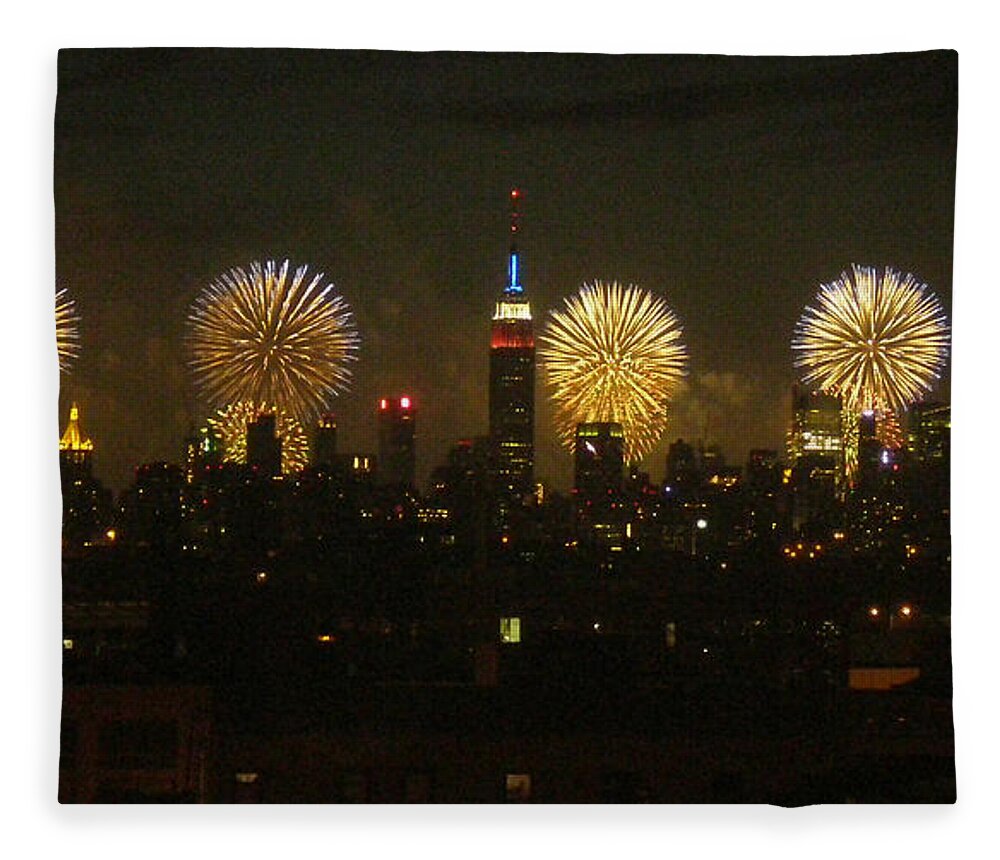 Fireworks Fleece Blanket featuring the photograph Celebrate Freedom by Carl Hunter