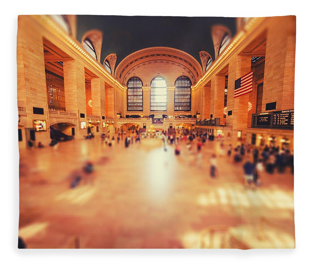 Crowd Fleece Blanket featuring the photograph Central New York City Station by Franckreporter
