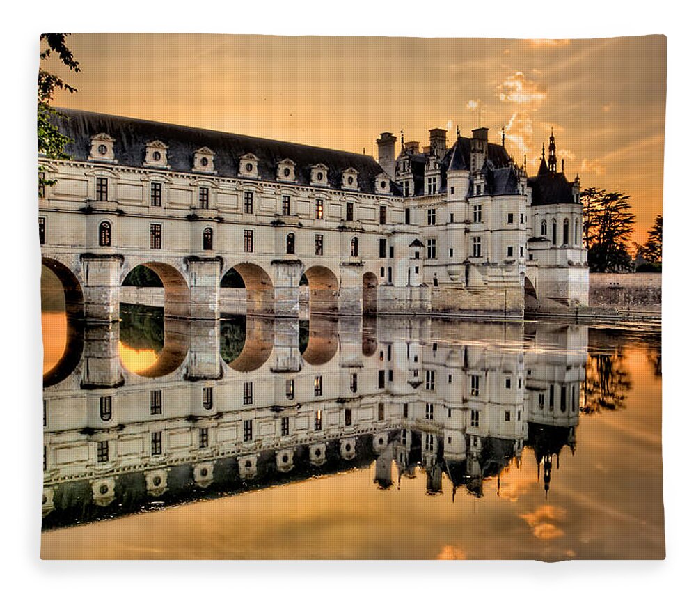 Chateau De Chenonceau Fleece Blanket featuring the photograph Chenonceau Castle in the twilight panorama by Weston Westmoreland