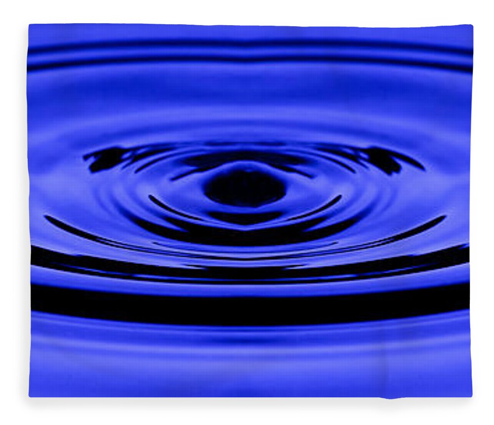 Blue Fleece Blanket featuring the photograph Circles of Serenity by Steven Santamour