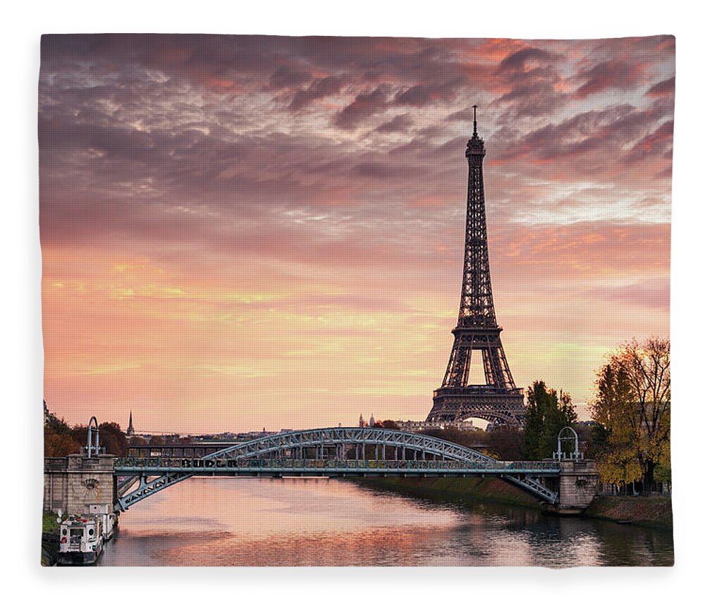 Dawn Fleece Blanket featuring the photograph Dawn Over Eiffel Tower And Seine by Matteo Colombo