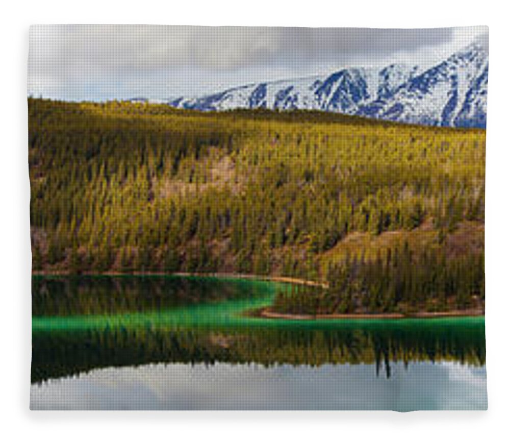 Tranquility Fleece Blanket featuring the photograph Emerald Lake Panorama by Blake Kent / Design Pics