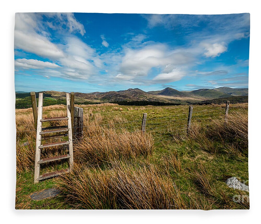 Capel Curig Fleece Blanket featuring the photograph Gateway To The Mountains by Adrian Evans