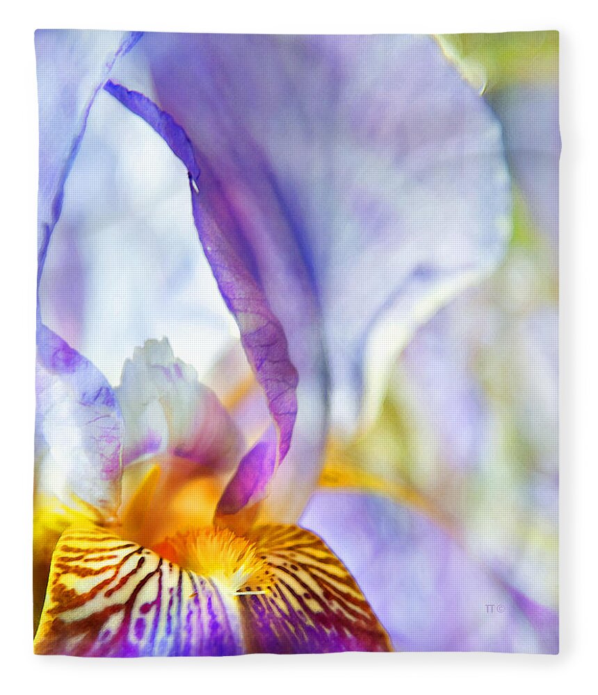 Iris Fleece Blanket featuring the photograph Heavenly Iris by Theresa Tahara
