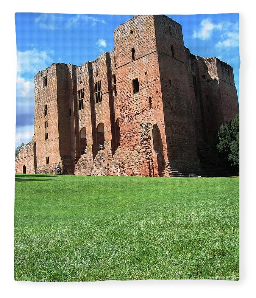Kenilworth Castle Fleece Blanket featuring the photograph Like Home by Denise Railey