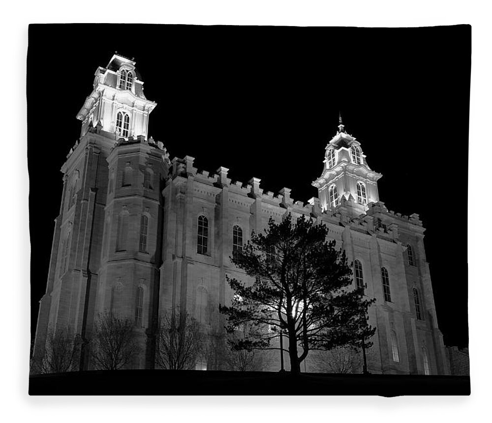 Black And White Fleece Blanket featuring the photograph Manti Temple Black and White by David Andersen