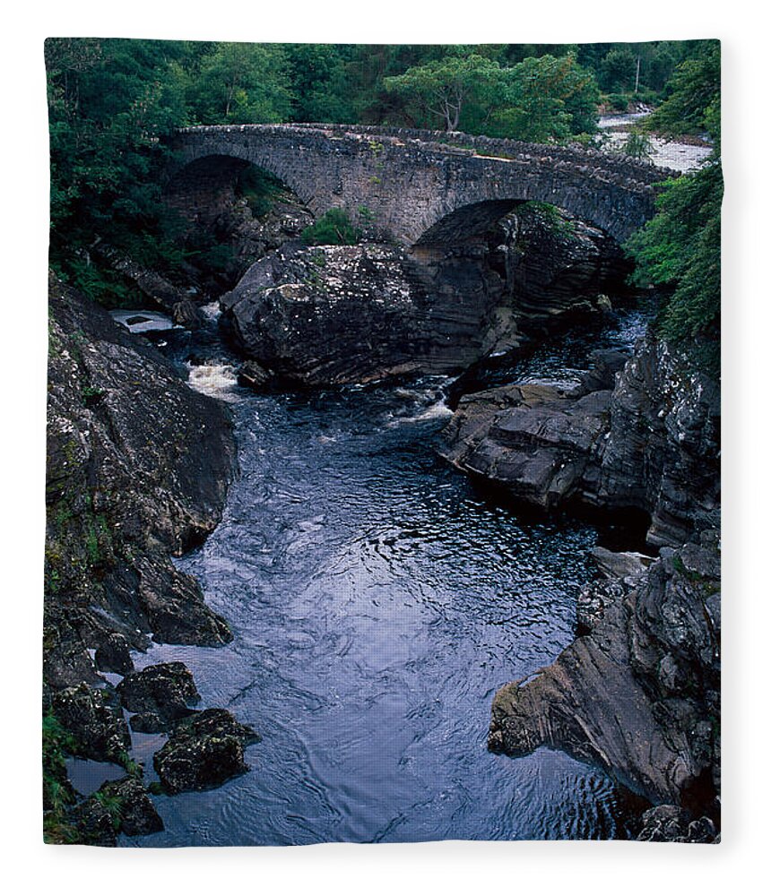 Inbhir Fleece Blanket featuring the photograph Old Telford Bridge by Riccardo Mottola