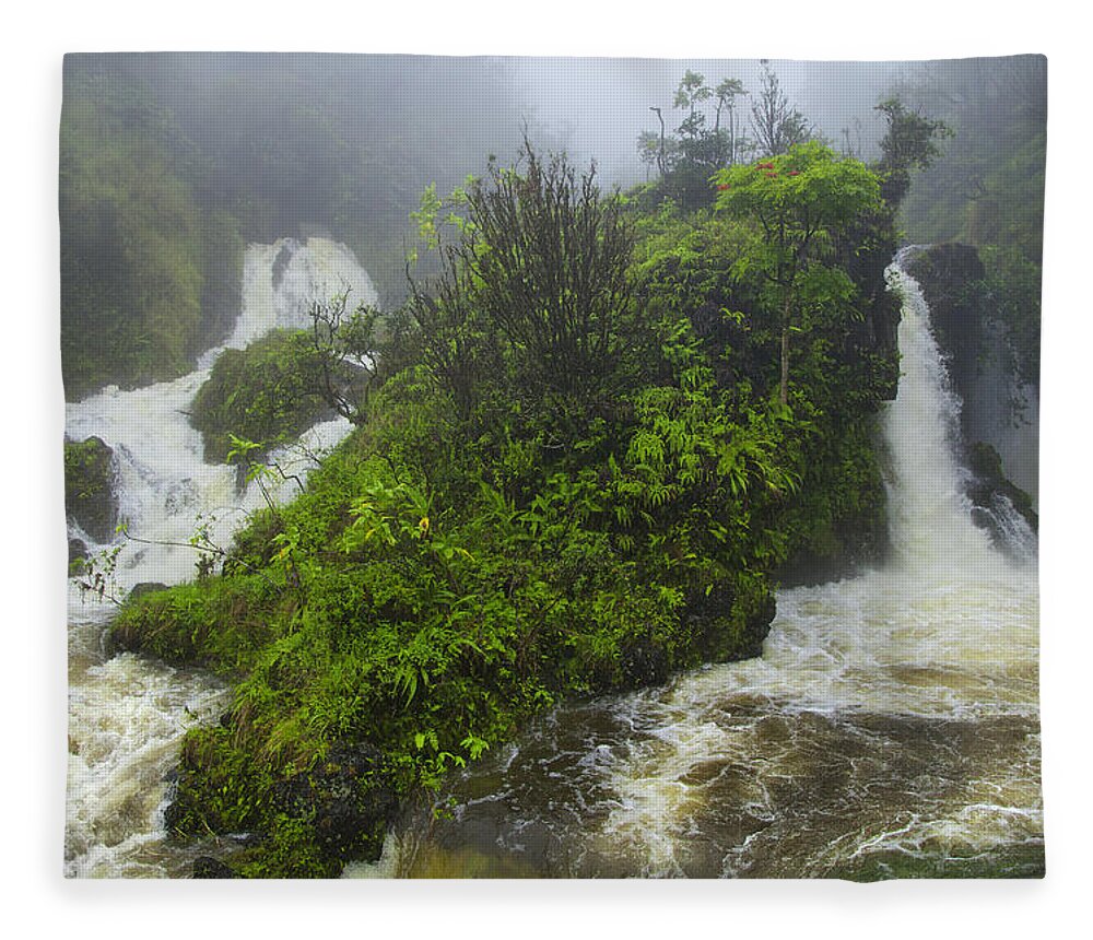 Maui Fleece Blanket featuring the photograph On The Road To Hana by Theresa Tahara
