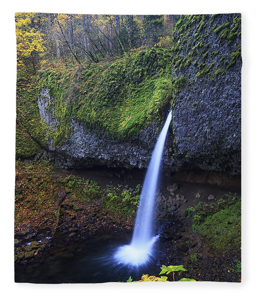 Ponytail Falls Fleece Blanket featuring the photograph Ponytail Falls by Mark Kiver