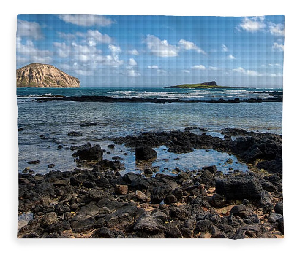 Hawaii Fleece Blanket featuring the photograph Rabbit Island Tide Pools by Dan McManus
