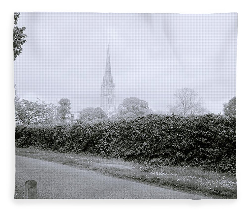 Inspiration Fleece Blanket featuring the photograph Salisbury Cathedral by Shaun Higson