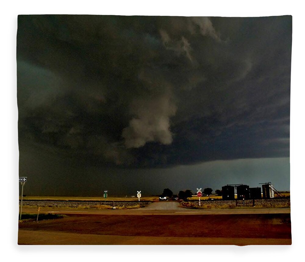 Storm Fleece Blanket featuring the photograph Signs of a Supercell by Ed Sweeney