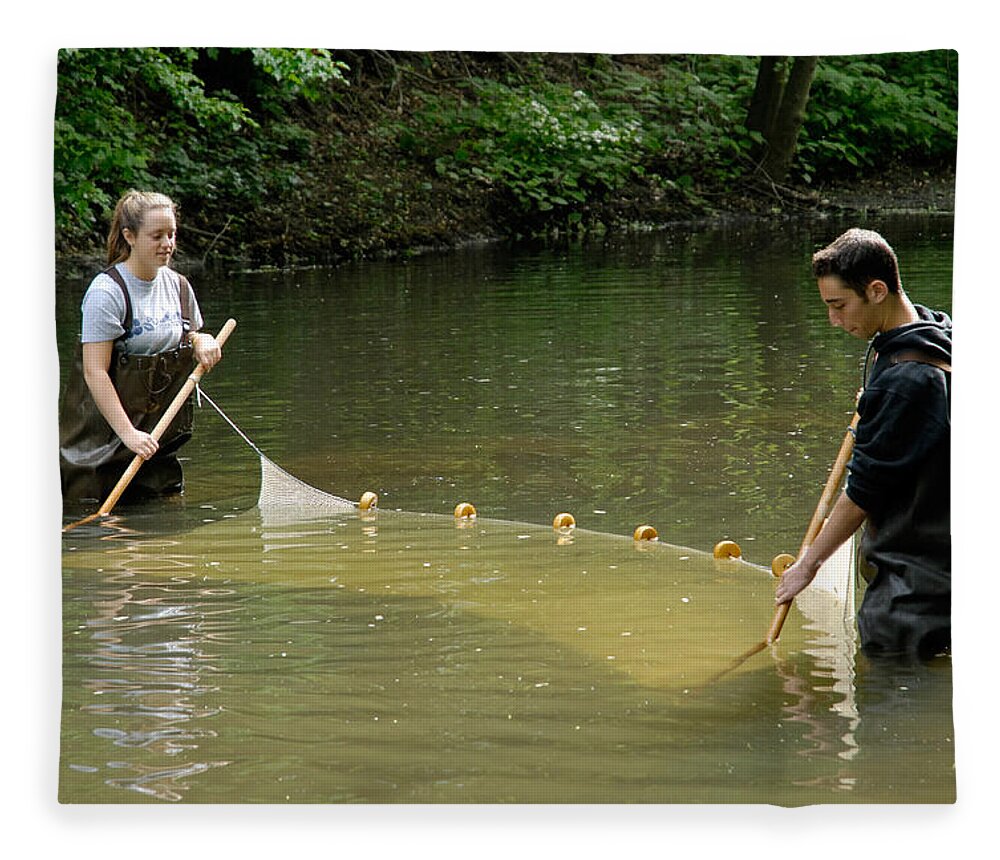 Students Using A Seine Net To Sample Fleece Blanket by Martin Shields -  Science Source Prints - Website