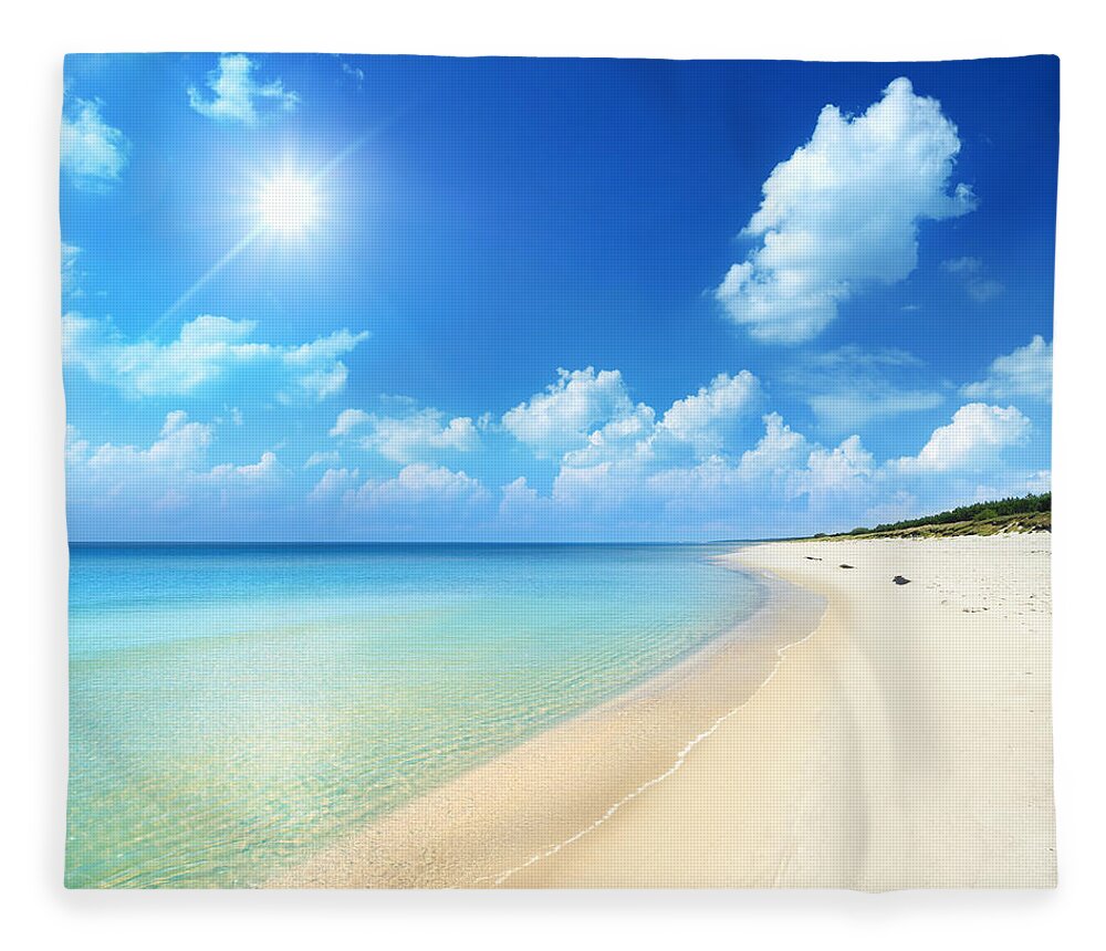 Water's Edge Fleece Blanket featuring the photograph Sunny Beach - Tropical Ocean by Konradlew
