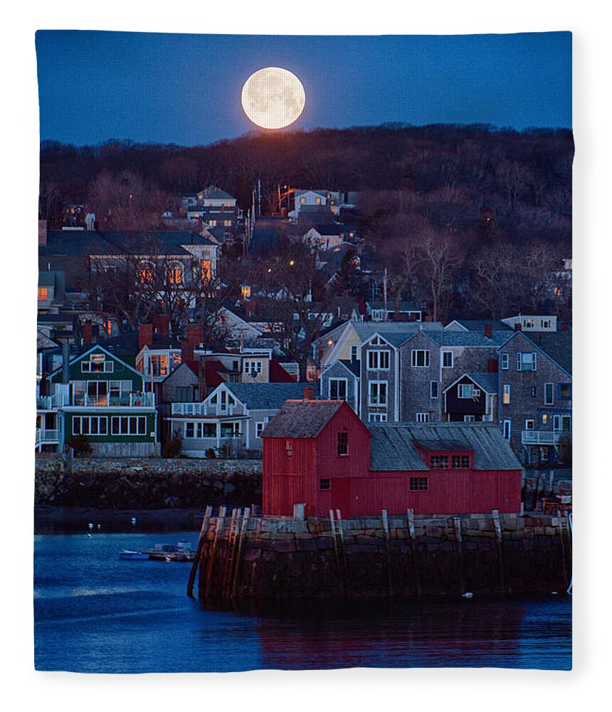 #jefffolger Fleece Blanket featuring the photograph Sunrise moon sets by Jeff Folger