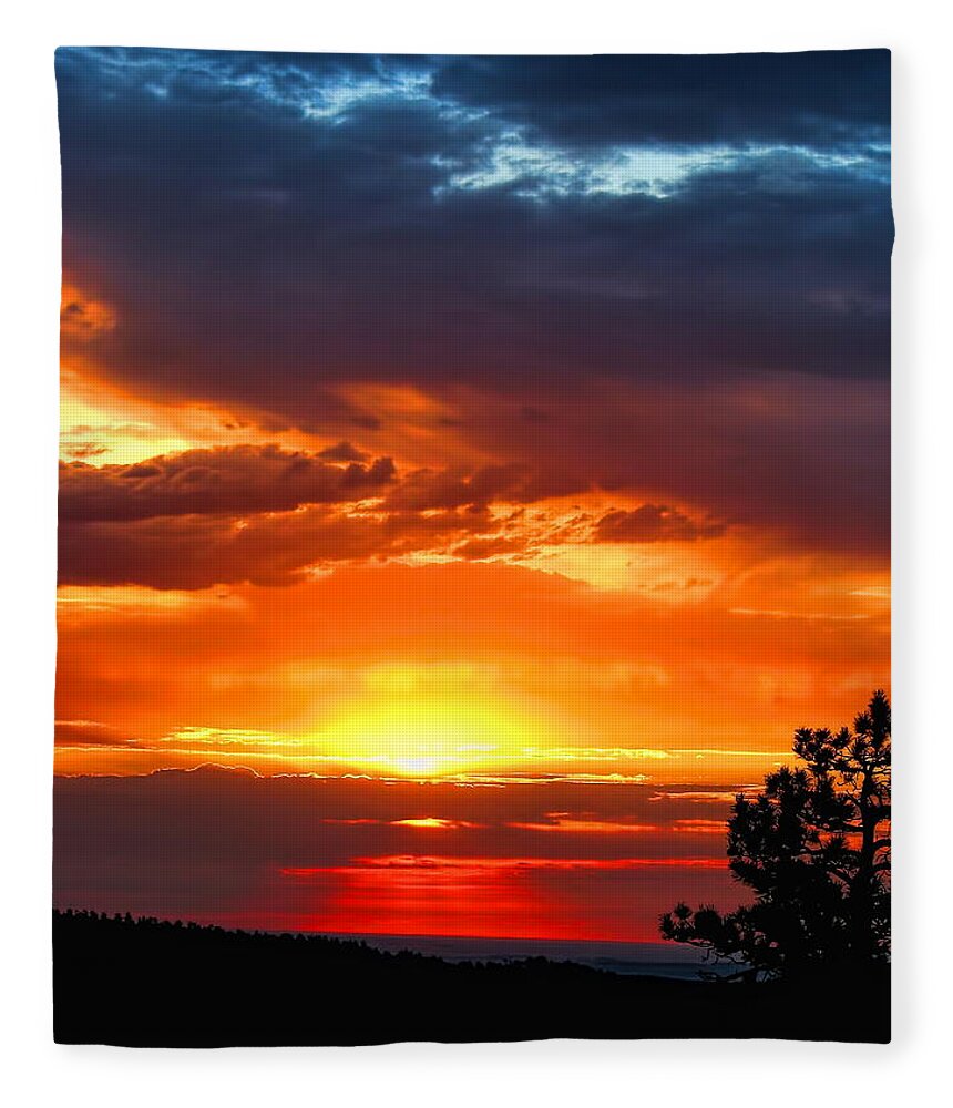 Sunrise Fleece Blanket featuring the photograph Sunrise Over Keystone by Dale Kauzlaric