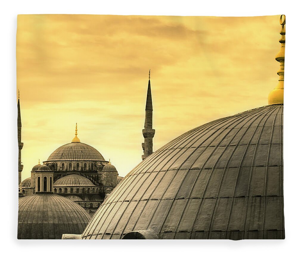 Istanbul Fleece Blanket featuring the photograph The Blue Mosque by Tolga Tezcan