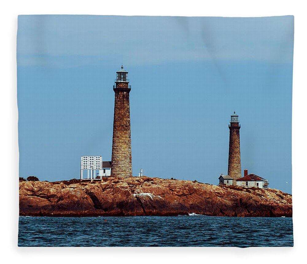  Fleece Blanket featuring the photograph The cape Ann lighthouse on Thacher Island by Jeff Folger