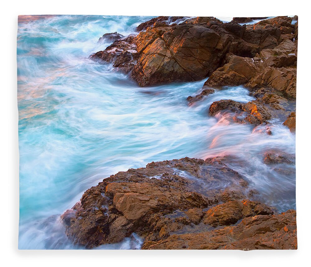 American Landscapes Fleece Blanket featuring the photograph The Wave by Jonathan Nguyen