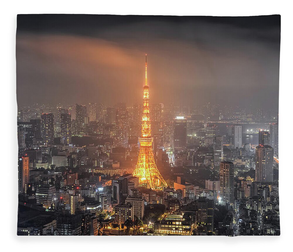 Tokyo Tower Fleece Blanket featuring the photograph Tokyo Tower At Foggy Night by Yuga Kurita