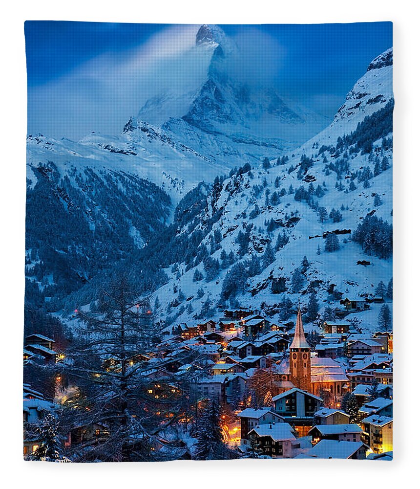Zermatt Fleece Blanket featuring the photograph Zermatt - Winter's Night by Brian Jannsen