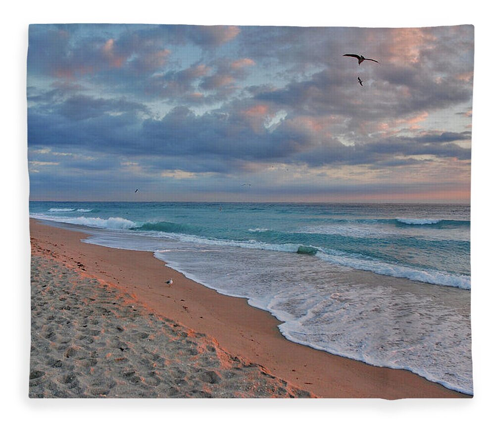 Sunrise Fleece Blanket featuring the photograph 17-Sunrise In Paradise by Joseph Keane
