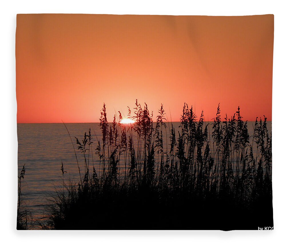 Sunrise Fleece Blanket featuring the photograph A Beautiful Rise by Kim Galluzzo Wozniak