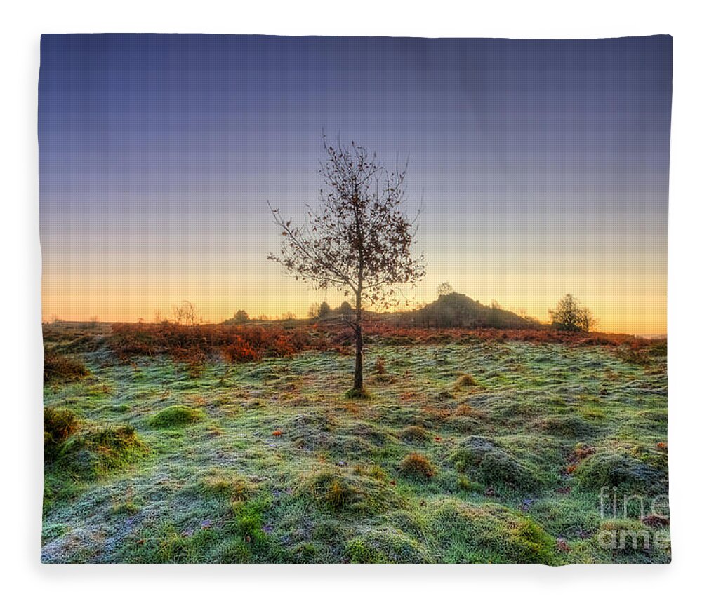 Hdr Fleece Blanket featuring the photograph Colours Of Dawn by Yhun Suarez