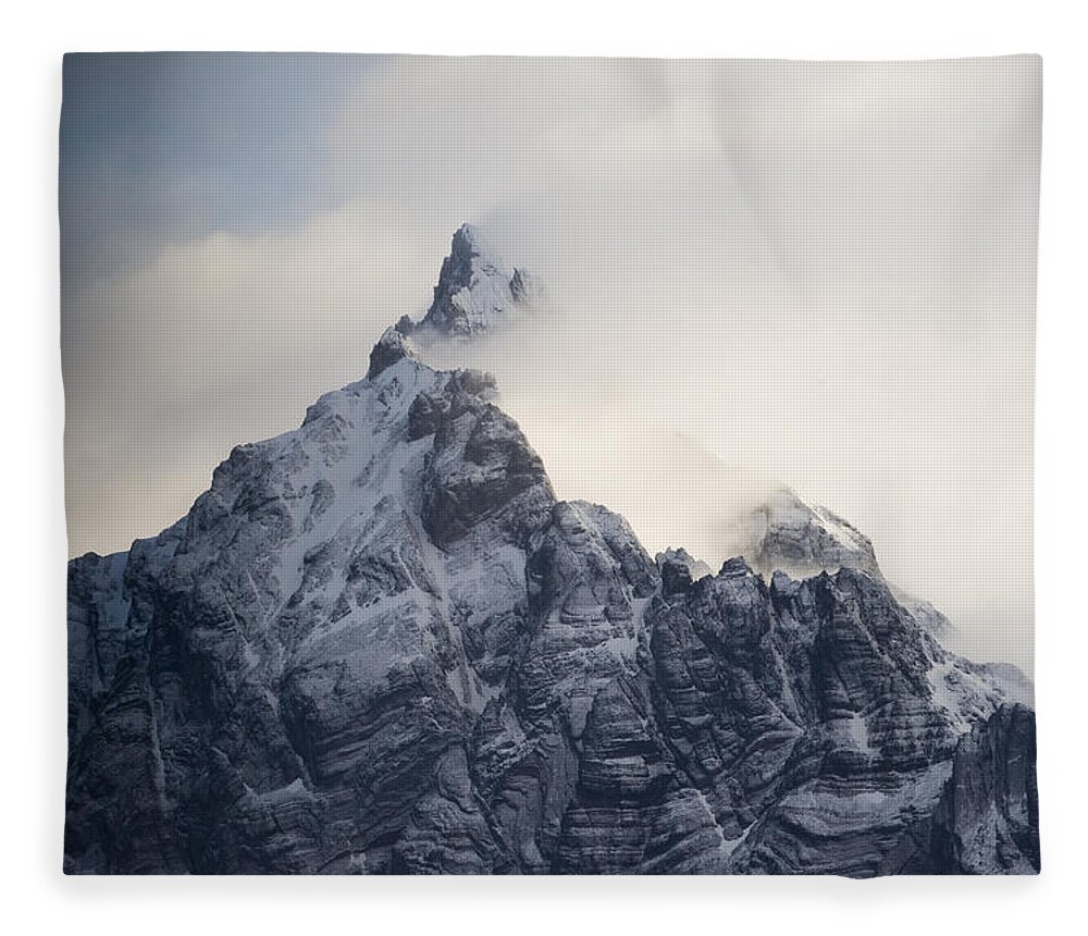 00429501 Fleece Blanket featuring the photograph Mountain Peak In The Salvesen Range by Flip Nicklin