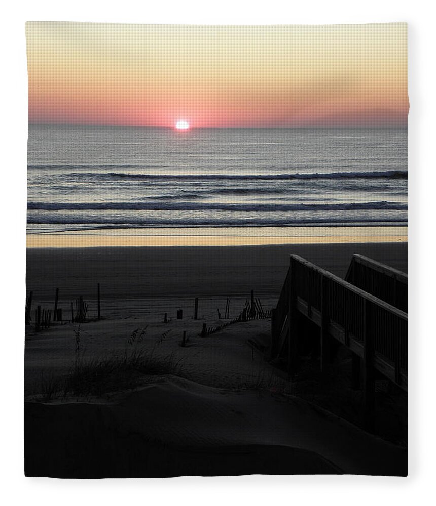 Sunrise Fleece Blanket featuring the photograph Soothing Sunrise by Kim Galluzzo Wozniak