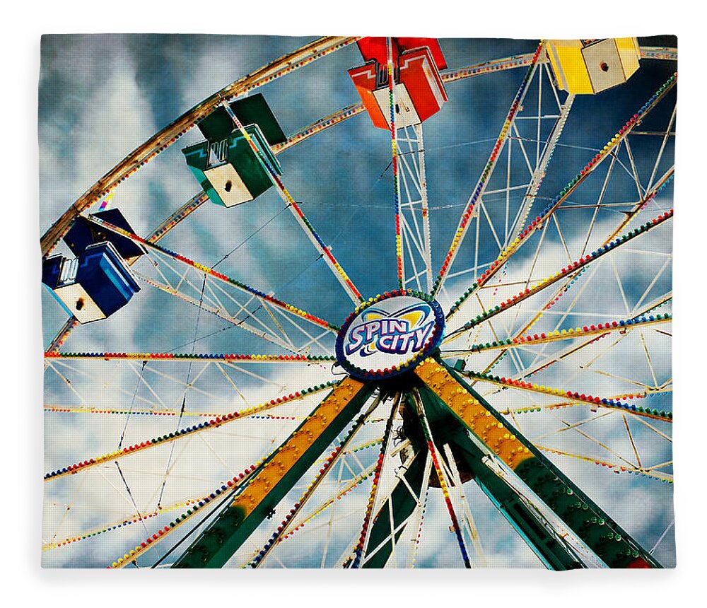 Ferris Wheel Fleece Blanket featuring the photograph Spin City by Jarrod Erbe