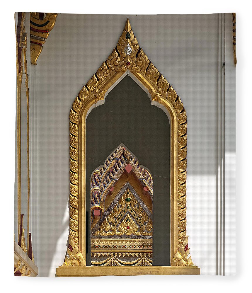Bangkok Fleece Blanket featuring the photograph Wat Yannawa Center Pavilion Window DTHB064 by Gerry Gantt