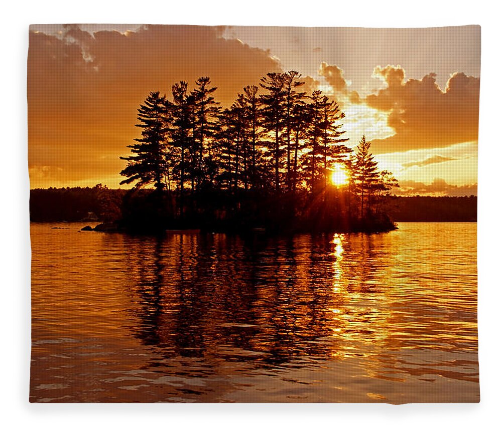 Sunset Fleece Blanket featuring the photograph Clarity of Spirit by Lynda Lehmann