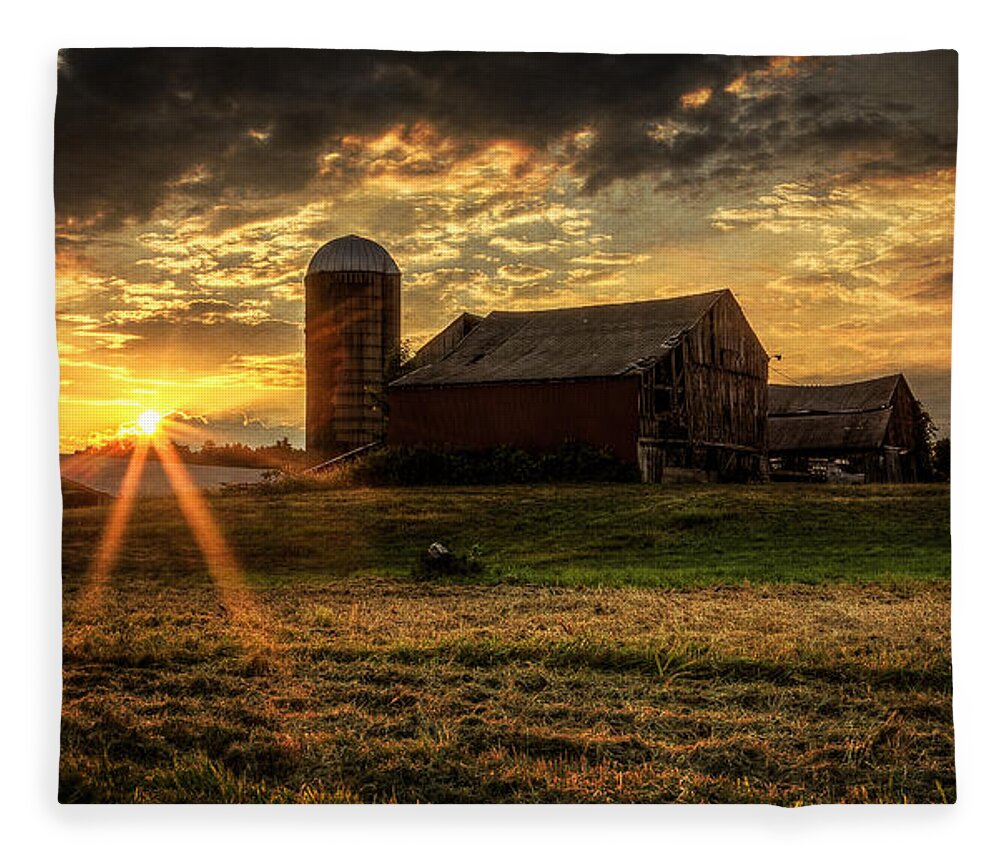 Barn Fleece Blanket featuring the photograph Rural America #1 by Everet Regal