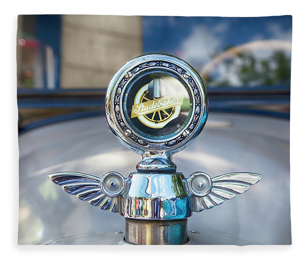 Old Cars Fleece Blanket featuring the photograph 1925 Studebaker by Theresa Tahara
