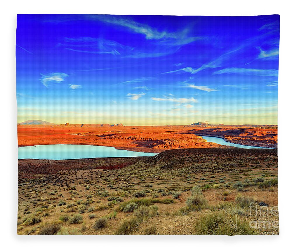 Lake Powell Fleece Blanket featuring the photograph Lake Powell Sunset #2 by Raul Rodriguez