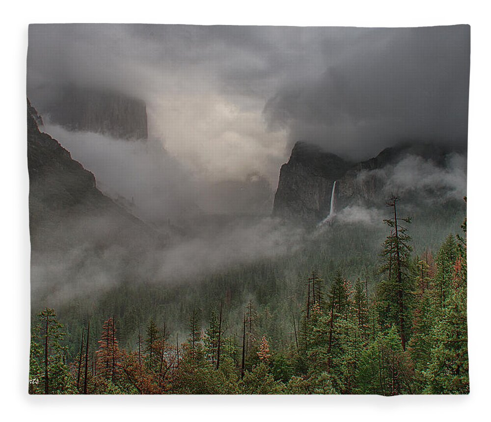 2018 Calendar Fleece Blanket featuring the photograph 2018 Yosemite Calendar December by Bill Roberts