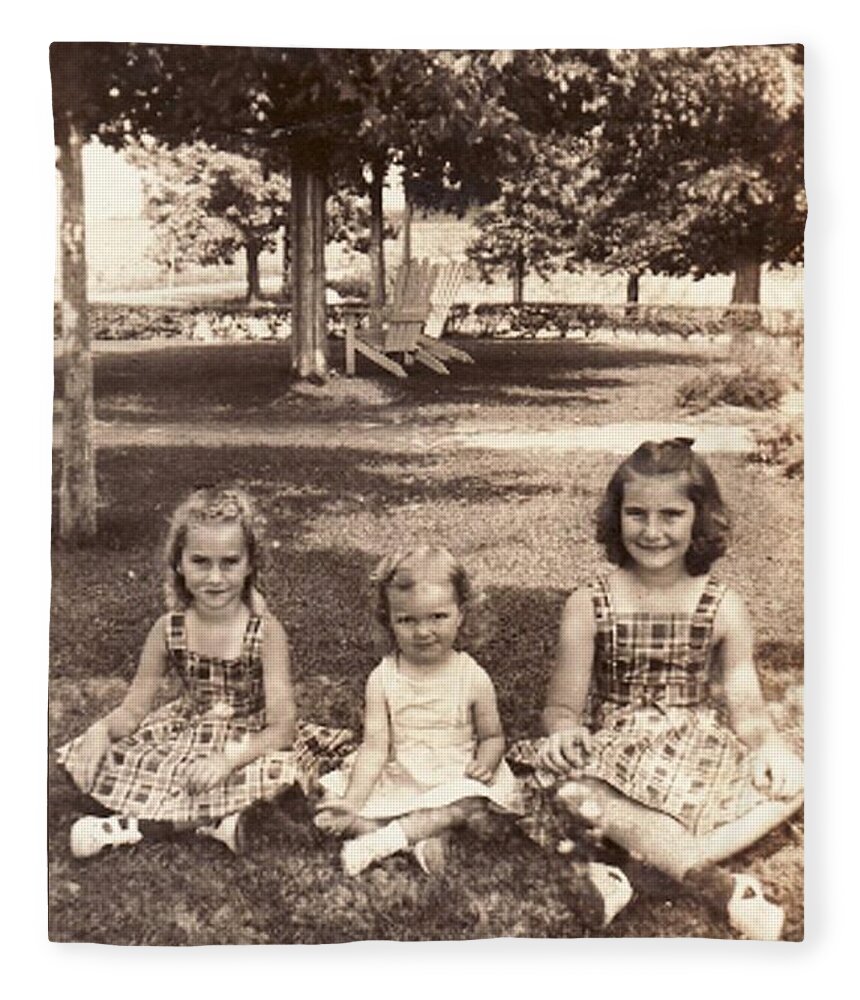 Juadane Fleece Blanket featuring the photograph 3 Sisters by Quwatha Valentine