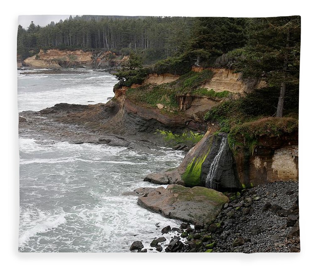 Oregon Coast Fleece Blanket featuring the photograph Along the Oregon Coast - 7 by Christy Pooschke