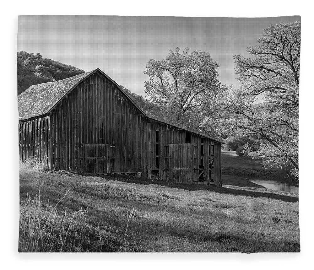 5dii Fleece Blanket featuring the photograph Bad Axe Barn 2 by Mark Mille