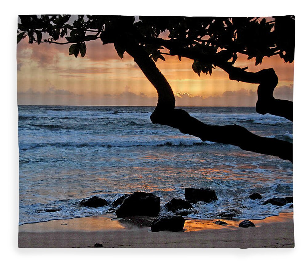 Sunrise Fleece Blanket featuring the photograph Beach Sunrise by Ted Keller