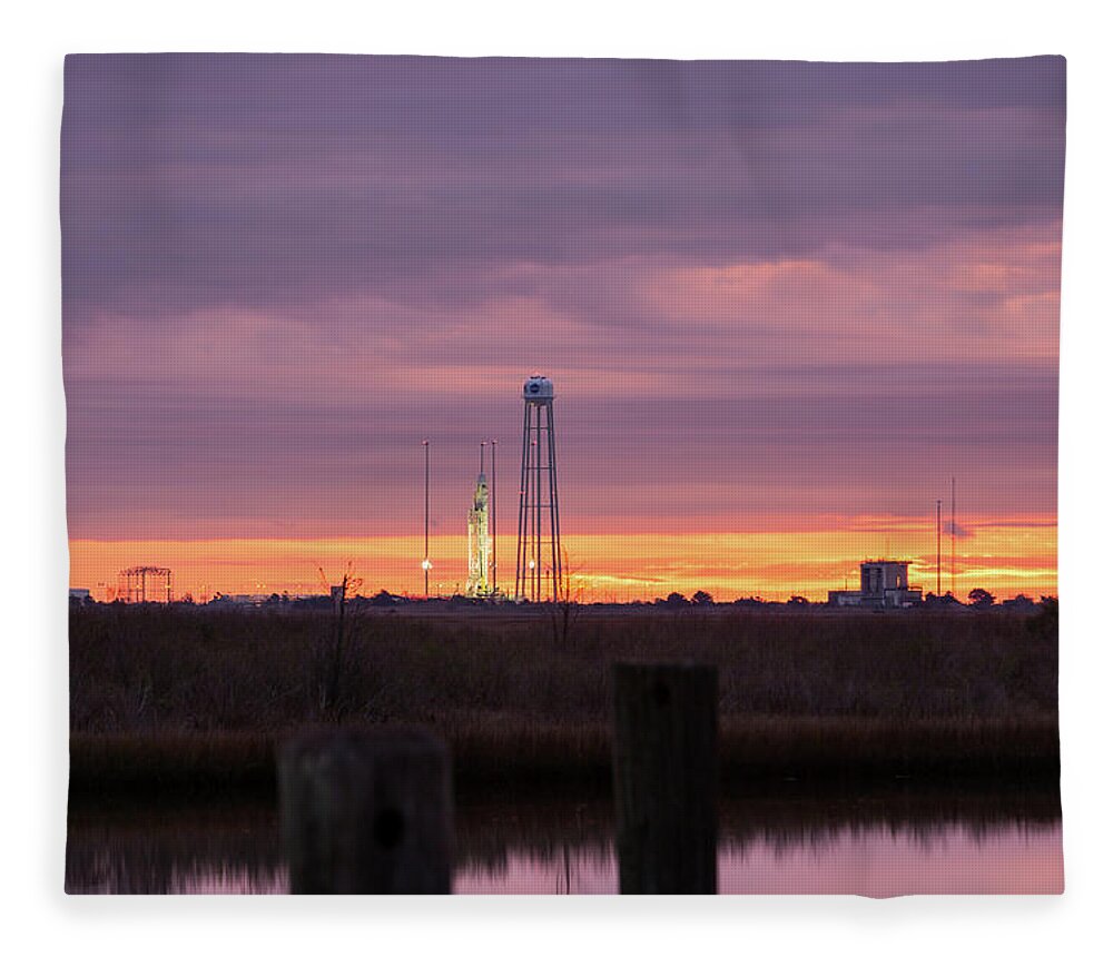 Photosbymch Fleece Blanket featuring the photograph Before the Launch by M C Hood