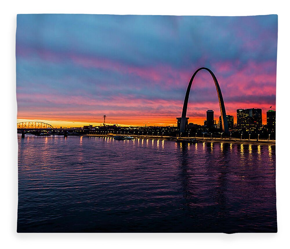 St. Louis Fleece Blanket featuring the photograph Beyond the Gateway by Marcus Hustedde