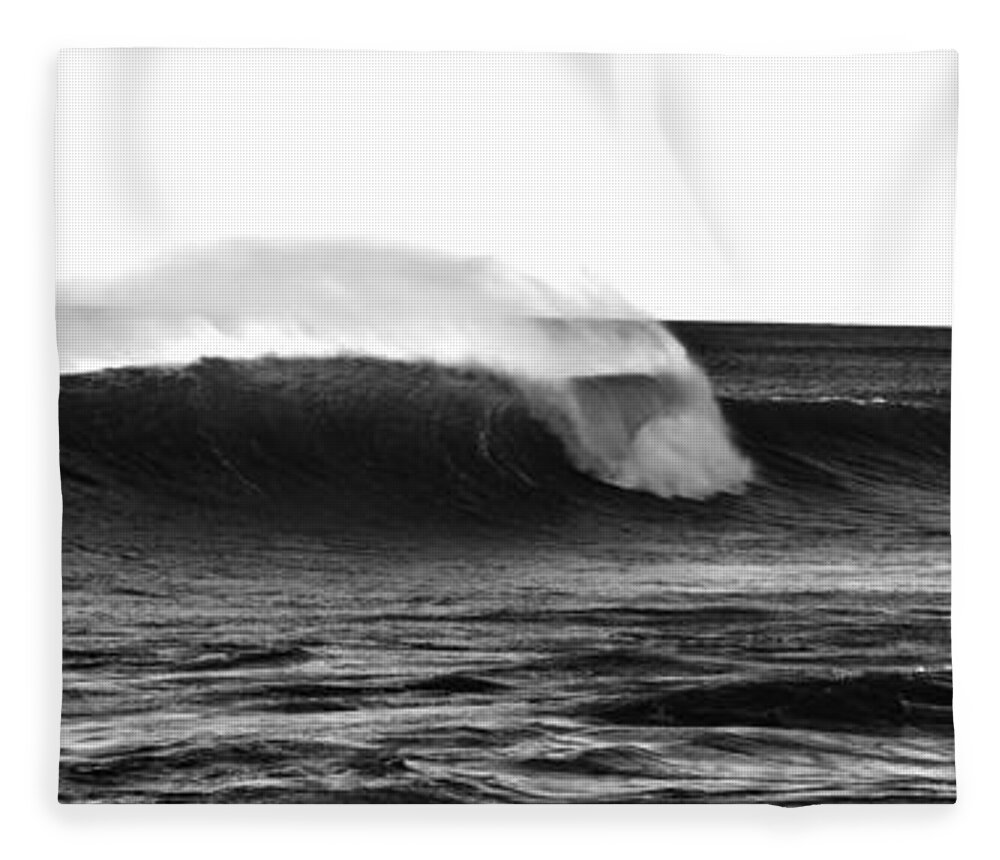 Climate Fleece Blanket featuring the photograph Black and White Wave by Pelo Blanco Photo
